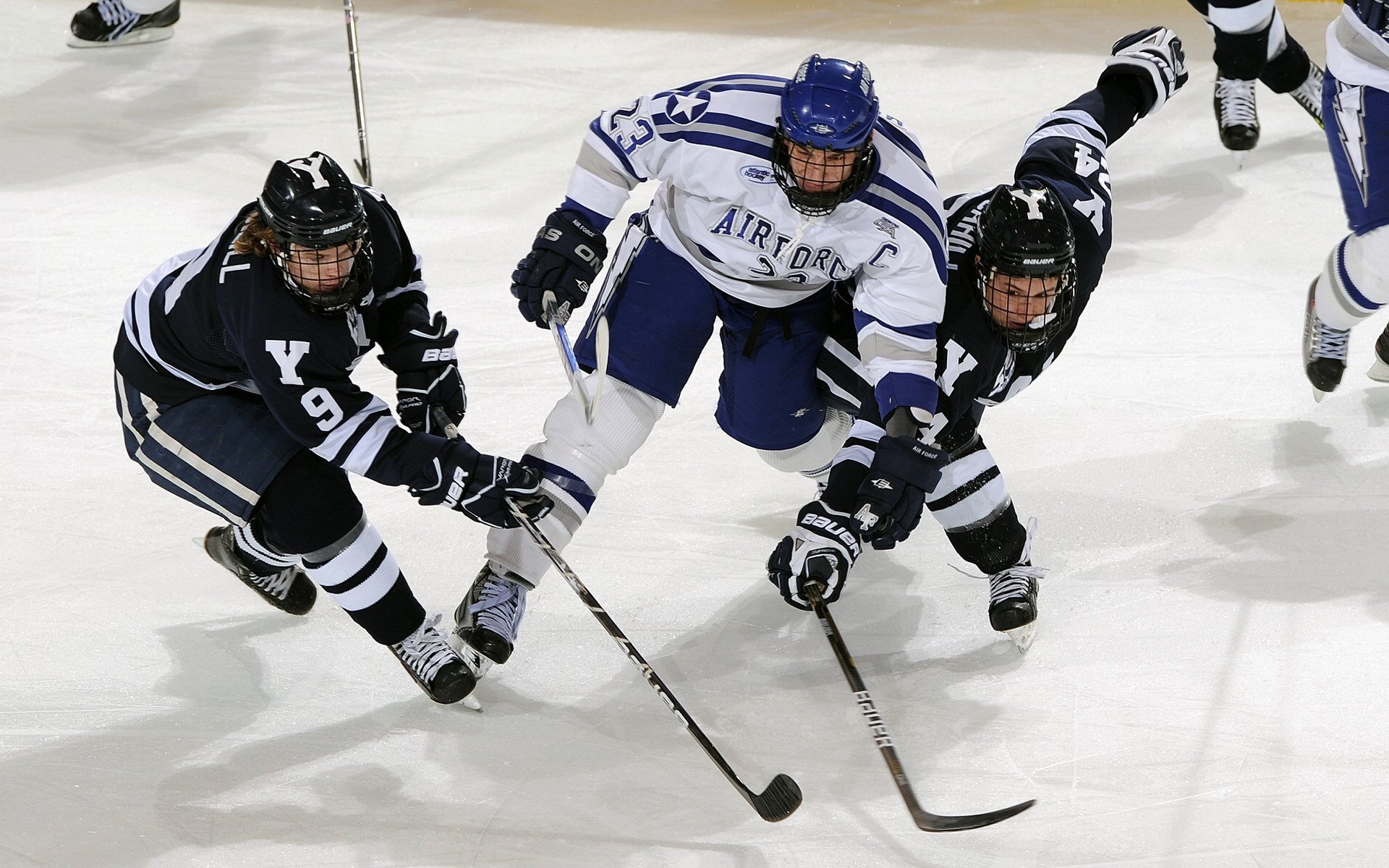 西甲星战燃烧：精彩突破与精彩守门！